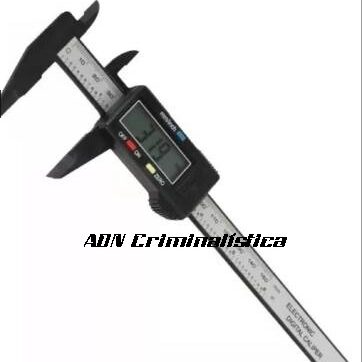 Calibre digital de fibra de carbono 150 mm.